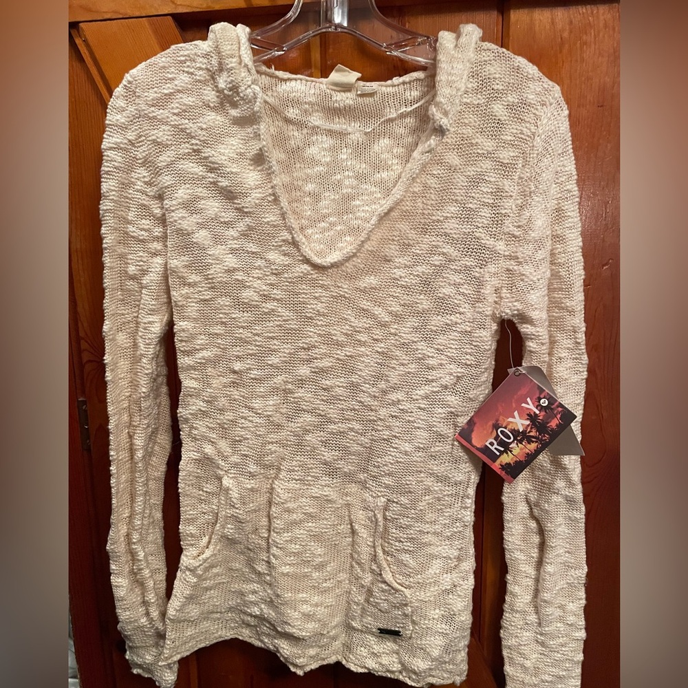 Roxy hooded sweater. Hoodie. Medium. Cream white color. New with tags